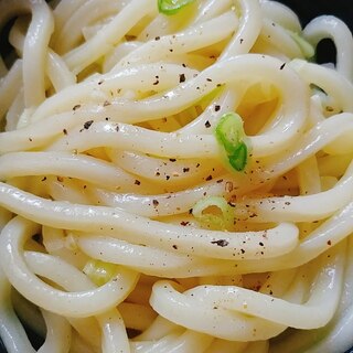 ネギシャンタン　オリーブオイル混ぜうどん